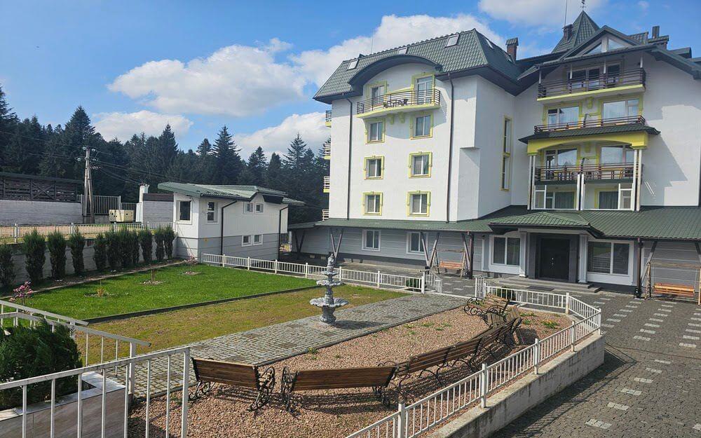 Фото готелю